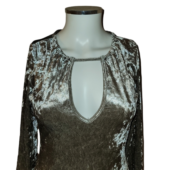 Top - Picture 3 of 15